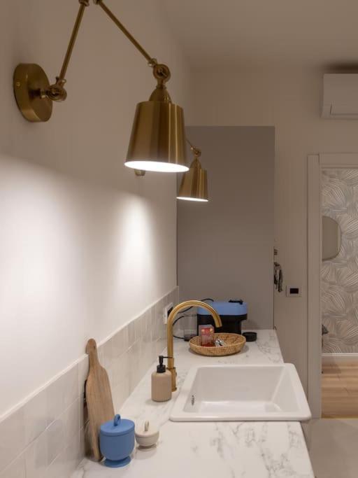 Foscolo 46 - Elegant Family Apartment Триест Экстерьер фото